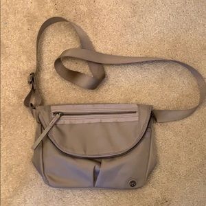 Lululemon Festival Bag Graphite
